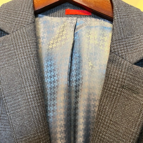 John Varvatos sports coat sz. 38R - Picture 4 of 9